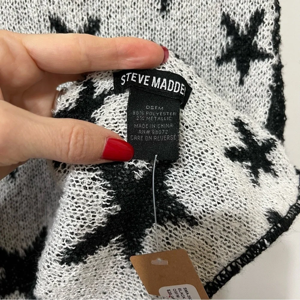Steve Madden Black White Stars Chunky Wide Cozy Scarf NWT
